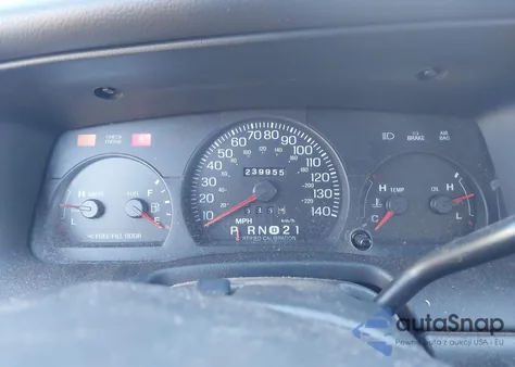 2003 Ford Crown Victoria Police z USA, uszkodzony, nr VIN 2FAFP71WX3X174655